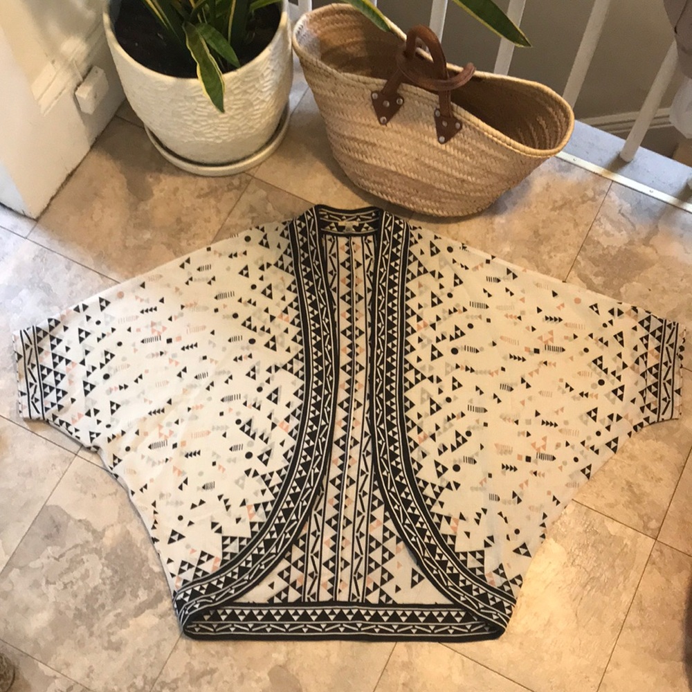 Ecote geo printed kimono